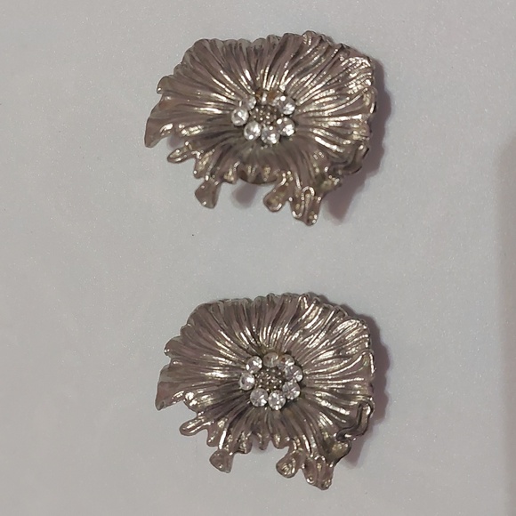 Vintage Jewelry - Vintage Rhinestone Embellished Clip On Earrings Silver Tone